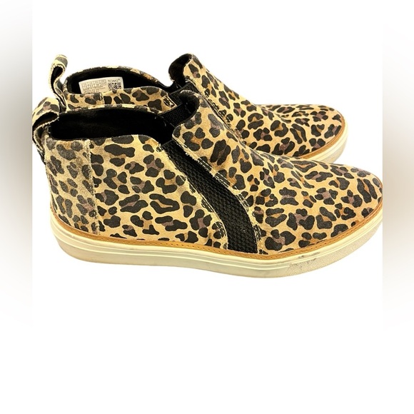 Toms Bryce Leopard Slip On Chelsea Boot Sneakers Shoes 10016760 Womens size 7 - Picture 1 of 6
